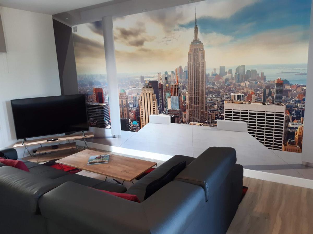 Superbe appartement Le New-York View en centre ville - Parking gratuit La Roche-Chalais Buitenkant foto