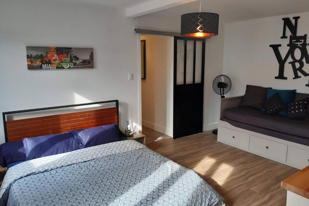Superbe appartement Le New-York View en centre ville - Parking gratuit La Roche-Chalais Buitenkant foto